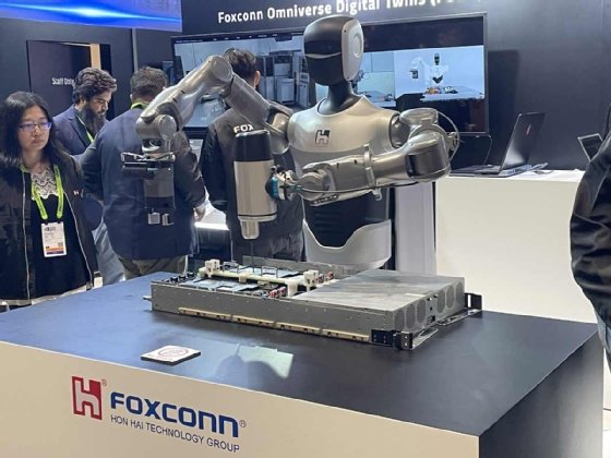 Foxconn's robot working at its exhibit
